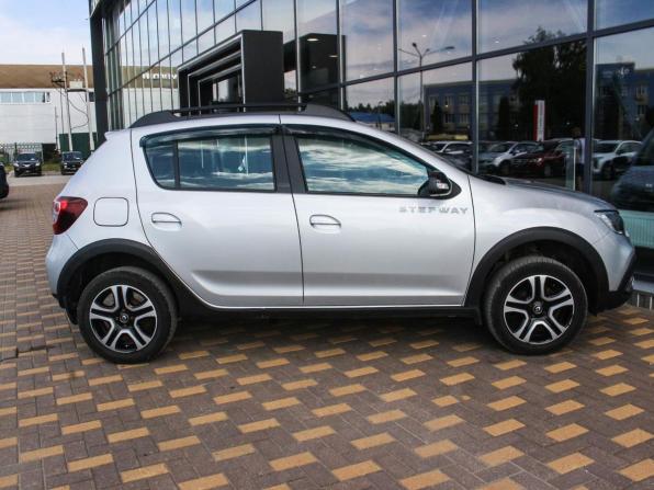 Renault Sandero II Рестайлинг с пробегом 2018 года, цена 1 159 000 рублей, 73000 км, хэтчбек, Автокод Объявления