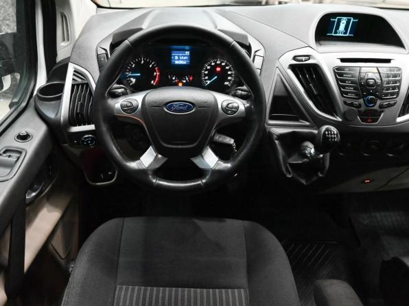 Ford Tourneo Custom I с пробегом 2017 года, цена 2 050 000 рублей, 284180 км, минивэн, Автокод Объявления