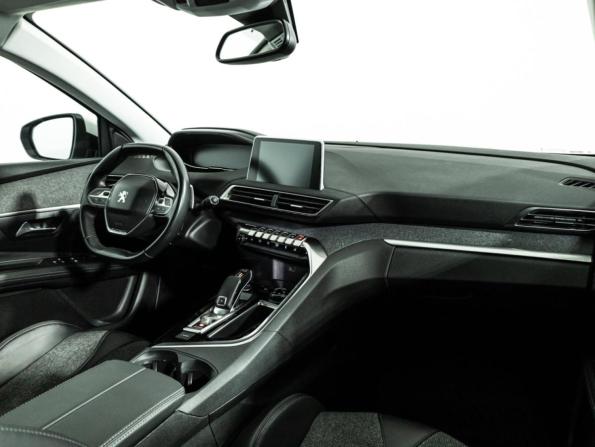 Peugeot 3008 II с пробегом 2018 года, цена 1 999 777 рублей, 59698 км, внедорожник, Автокод Объявления