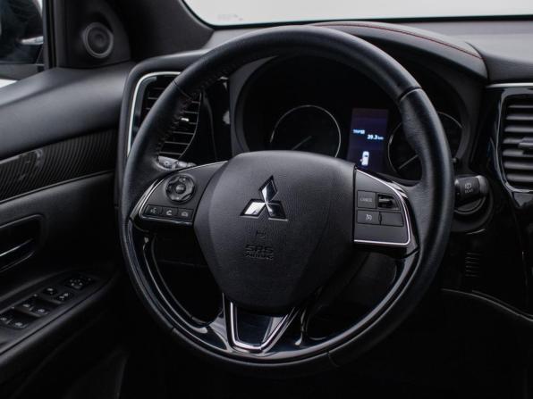 Mitsubishi Outlander III Рестайлинг 3 с пробегом 2021 года, цена 2 590 000 рублей, 68102 км, внедорожник, Автокод Объявления