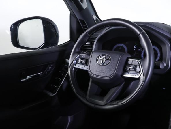 Toyota Land Cruiser 300 Series с пробегом 2025 года, цена 12 890 000 рублей, 9153 км, внедорожник, Автокод Объявления