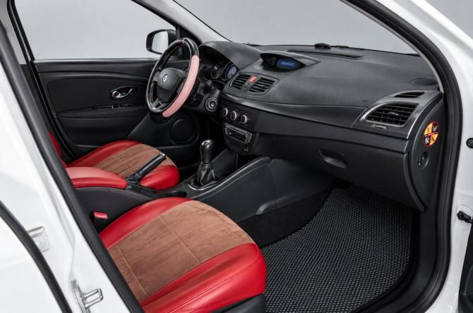 Renault Megane III Рестайлинг с пробегом 2014 года, цена 879 000 рублей, 99000 км, хэтчбек, Автокод Объявления