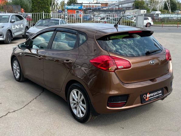 Kia Ceed II Рестайлинг с пробегом 2016 года, цена 1 120 000 рублей, 176665 км, хэтчбек, Автокод Объявления