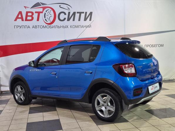 Renault Sandero II Рестайлинг с пробегом 2018 года, цена 1 100 000 рублей, 103000 км, хэтчбек, Автокод Объявления