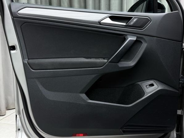 Volkswagen Tiguan II с пробегом 2019 года, цена 2 599 000 рублей, 128038 км, внедорожник, Автокод Объявления