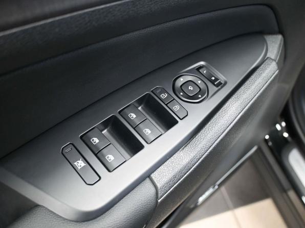 Kia Sportage V с пробегом 2025 года, цена 4 979 900 рублей, 5000 км, внедорожник, Автокод Объявления