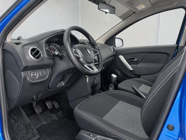 Renault Logan II Рестайлинг с пробегом 2020 года, цена 919 000 рублей, 151000 км, седан, Автокод Объявления
