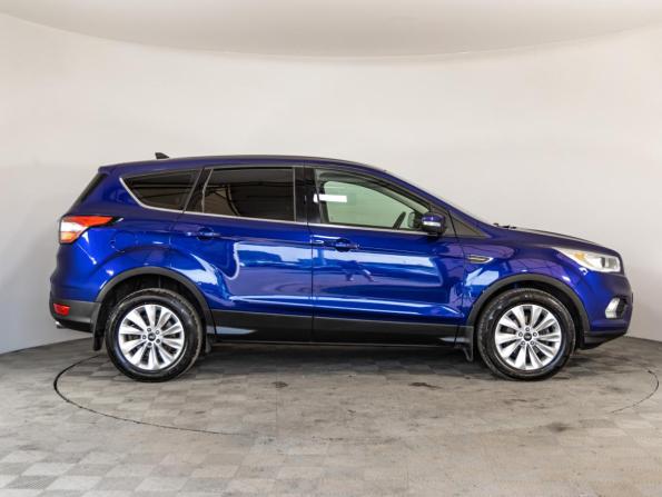 Ford Kuga II Рестайлинг с пробегом 2017 года, цена 1 349 000 рублей, 211898 км, внедорожник, Автокод Объявления
