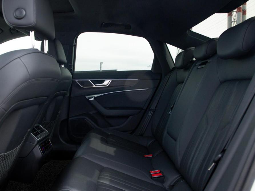 Audi A6 V (C8) Москва  - изображение 12