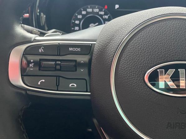 Kia K5 III с пробегом 2020 года, цена 2 920 000 рублей, 42500 км, седан, Автокод Объявления