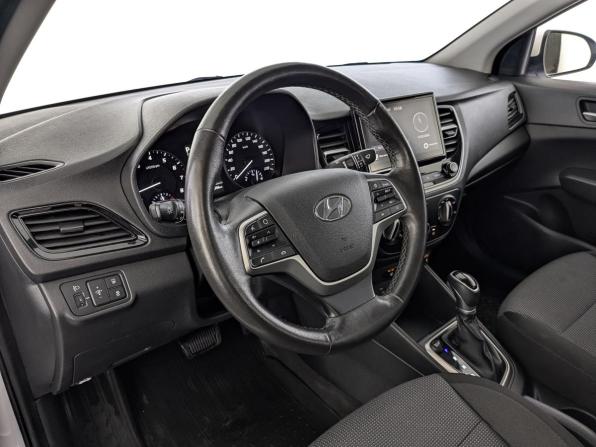 Hyundai Solaris II Рестайлинг с пробегом 2021 года, цена 1 435 000 рублей, 82201 км, седан, Автокод Объявления