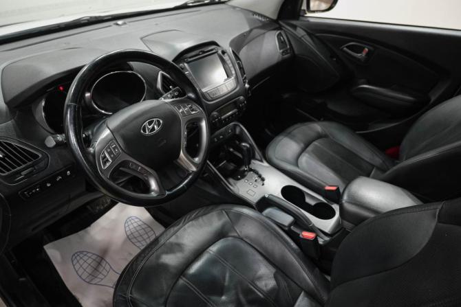 Hyundai ix35 I Рестайлинг с пробегом 2013 года, цена 1 709 000 рублей, 130000 км, внедорожник, Автокод Объявления