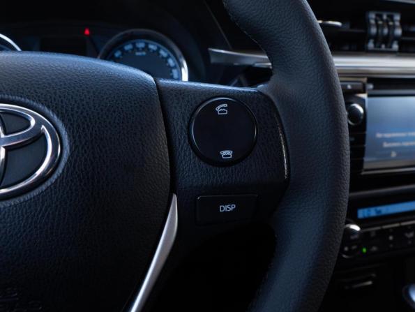 Toyota Corolla XI (E160 E170 E180) с пробегом 2013 года, цена 1 170 000 рублей, 215878 км, седан, Автокод Объявления