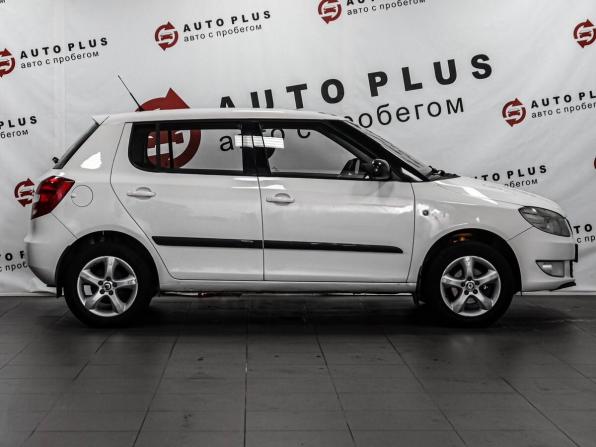 Skoda Fabia II Рестайлинг с пробегом 2010 года, цена 670 000 рублей, 248173 км, хэтчбек, Автокод Объявления