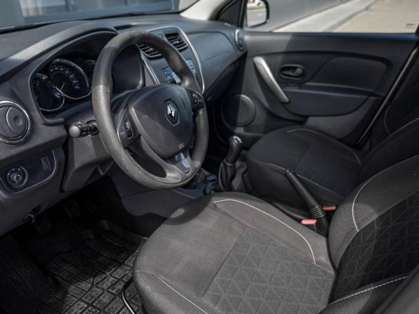 Renault Sandero II с пробегом 2018 года, цена 889 000 рублей, 141170 км, хэтчбек, Автокод Объявления