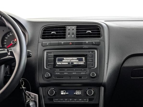 Volkswagen Polo V Рестайлинг с пробегом 2017 года, цена 1 300 000 рублей, 80000 км, седан, Автокод Объявления