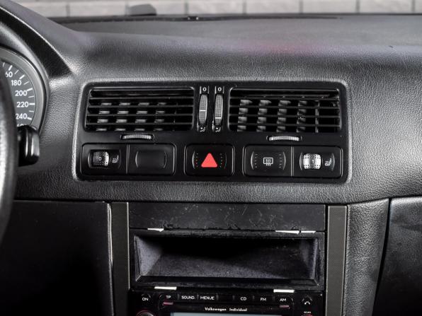 Volkswagen Bora I с пробегом 2005 года, цена 400 000 рублей, 274130 км, седан, Автокод Объявления