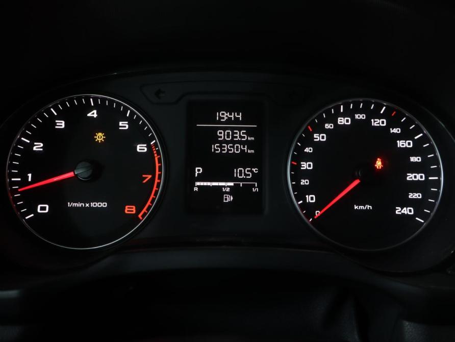 Audi A1 I (8X) Москва  - изображение 9