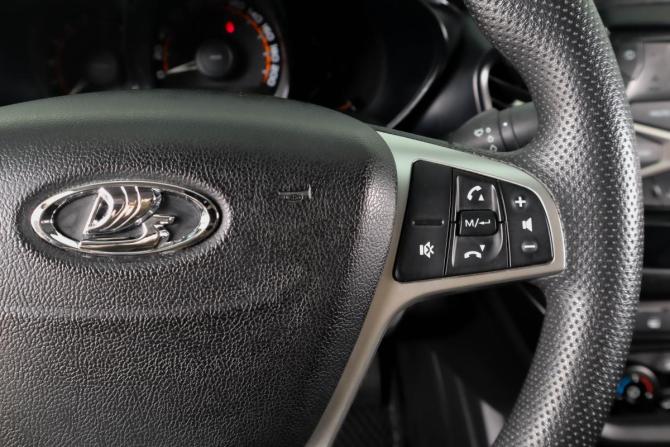 Lada (ВАЗ) Vesta I с пробегом 2019 года, цена 699 000 рублей, 108000 км, седан, Автокод Объявления