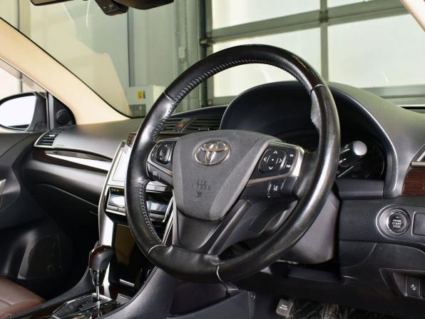 Toyota Premio II (T26) Рестайлинг 2 с пробегом 2019 года, цена 2 075 995 рублей, 70174 км, седан, Автокод Объявления