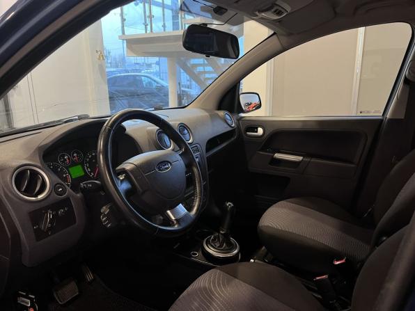 Ford Fusion I Рестайлинг с пробегом 2007 года, цена 365 000 рублей, 177761 км, хэтчбек, Автокод Объявления