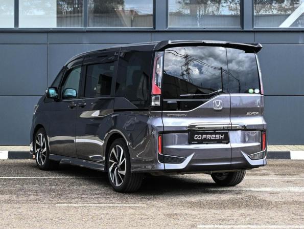 Honda Stepwgn V Рестайлинг с пробегом 2021 года, цена 2 679 000 рублей, 30903 км, минивэн, Автокод Объявления
