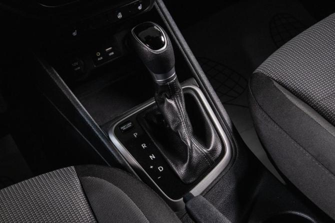 Hyundai Solaris II с пробегом 2017 года, цена 1 469 000 рублей, 82800 км, седан, Автокод Объявления