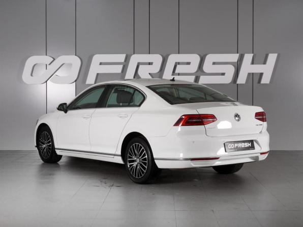 Volkswagen Passat B8 с пробегом 2015 года, цена 1 819 000 рублей, 255551 км, седан, Автокод Объявления