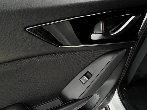 Mazda CX-4 I Рестайлинг с пробегом 2023 года, цена 2 600 000 рублей, 102400 км, внедорожник, Автокод Объявления