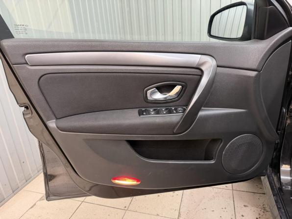 Renault Laguna III с пробегом 2008 года, цена 470 000 рублей, 390554 км, лифтбек, Автокод Объявления