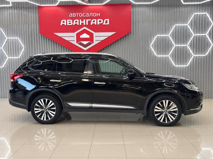 Mitsubishi Outlander III Рестайлинг 3 Альметьевск  - изображение 4