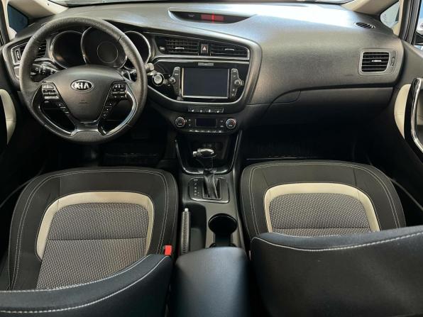 Kia Ceed II Рестайлинг с пробегом 2018 года, цена 1 456 852 рубля, 134527 км, хэтчбек, Автокод Объявления