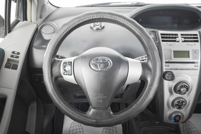 Toyota Yaris II с пробегом 2007 года, цена 669 000 рублей, 235000 км, хэтчбек, Автокод Объявления