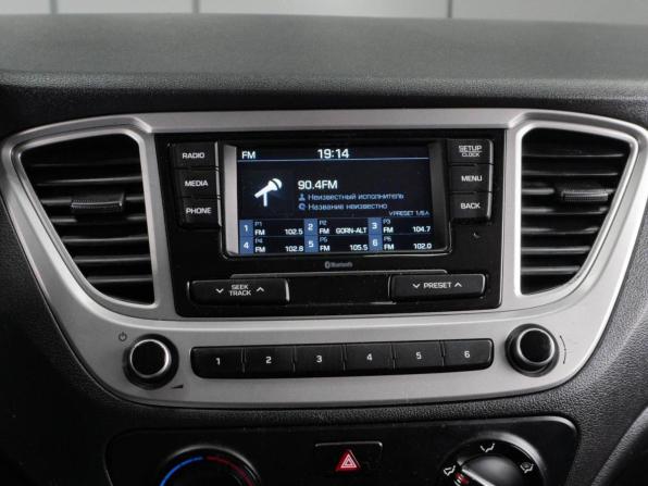 Hyundai Solaris II Рестайлинг с пробегом 2021 года, цена 1 629 851 рубль, 53393 км, седан, Автокод Объявления