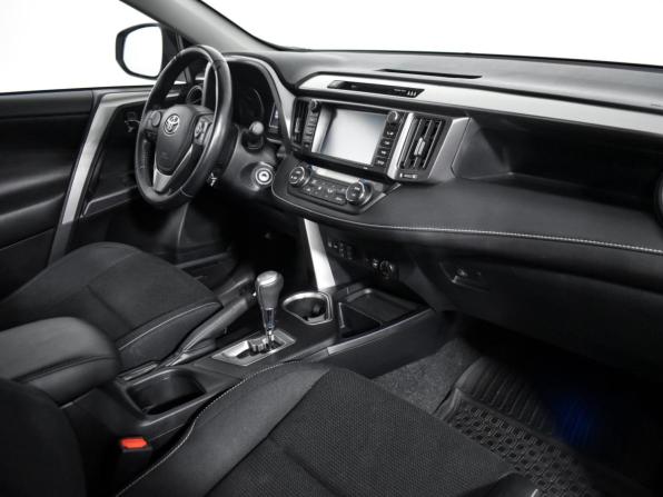 Toyota RAV4 IV (XA40) Рестайлинг с пробегом 2016 года, цена 2 320 000 рублей, 101000 км, внедорожник, Автокод Объявления