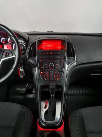 Opel Astra J Рестайлинг с пробегом 2013 года, цена 707 000 рублей, 135509 км, хэтчбек, Автокод Объявления