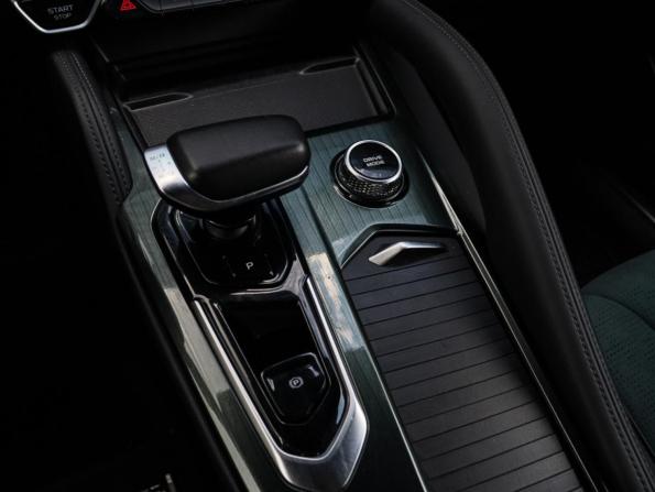 Geely Monjaro I с пробегом 2023 года, цена 3 210 000 рублей, 28000 км, внедорожник, Автокод Объявления