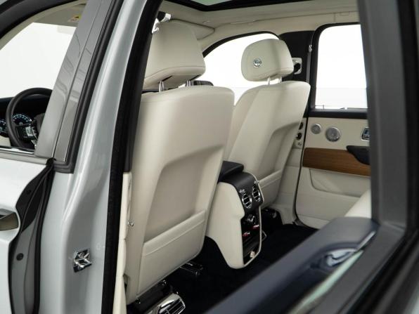Rolls-Royce Cullinan I с пробегом 2019 года, цена 28 997 077 рублей, 28140 км, внедорожник, Автокод Объявления