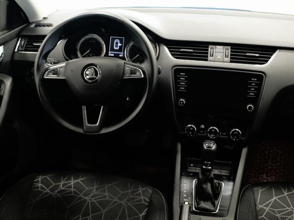 Skoda Octavia III (A7) Рестайлинг с пробегом 2020 года, цена 1 587 000 рублей, 217000 км, лифтбек, Автокод Объявления