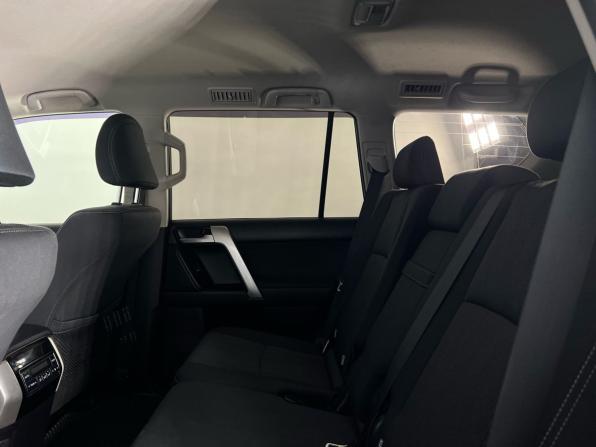 Toyota Land Cruiser Prado 150 Series Рестайлинг 2 с пробегом 2019 года, цена 5 449 000 рублей, 83000 км, внедорожник, Автокод Объявления