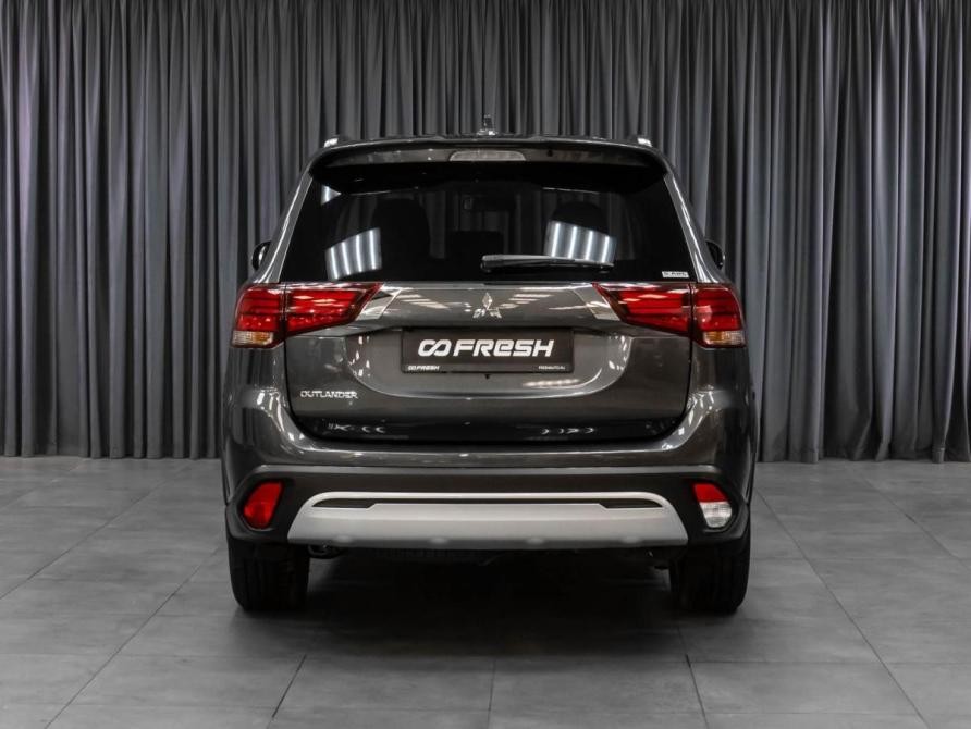 Mitsubishi Outlander III Рестайлинг 3 Тюмень  - изображение 4
