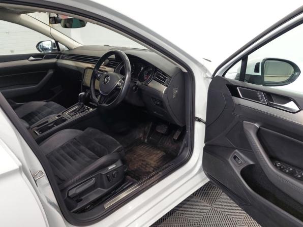 Volkswagen Passat B8 с пробегом 2017 года, цена 1 395 000 рублей, 216400 км, универсал, Автокод Объявления