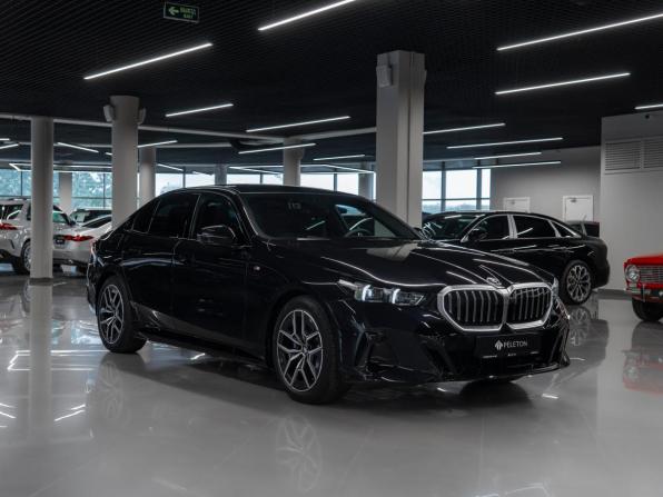 BMW 5 серии VIII (G60/G61/G68) с пробегом 2025 года, цена 7 600 000 рублей, 7277 км, седан, Автокод Объявления