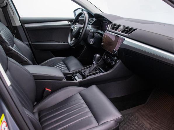 Skoda Superb III с пробегом 2019 года, цена 2 263 000 рублей, 75089 км, лифтбек, Автокод Объявления