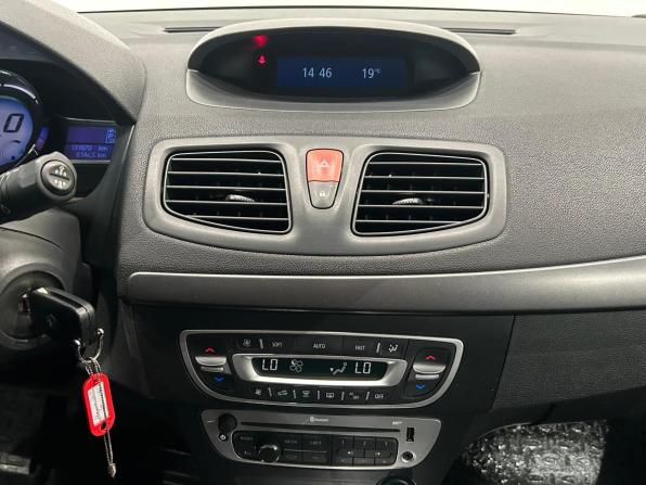 Renault Megane III Рестайлинг 2 с пробегом 2014 года, цена 829 000 рублей, 131867 км, хэтчбек, Автокод Объявления