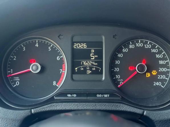 Volkswagen Polo V Рестайлинг с пробегом 2018 года, цена 910 000 рублей, 176098 км, седан, Автокод Объявления