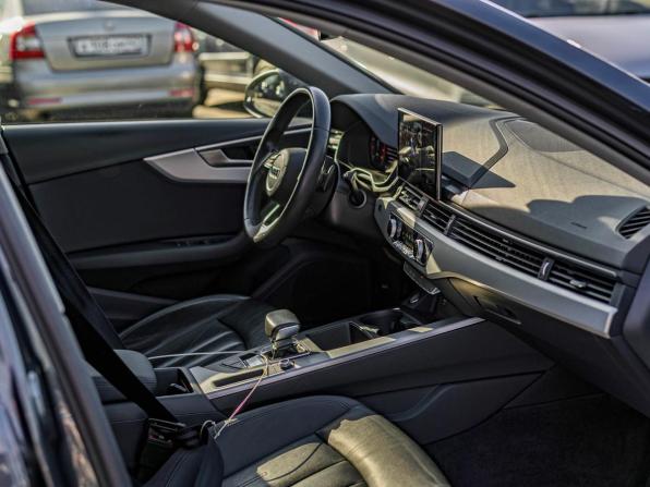 Audi A4 V (B9) Рестайлинг с пробегом 2020 года, цена 2 677 000 рублей, 165559 км, универсал, Автокод Объявления