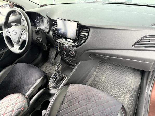 Hyundai Solaris II Рестайлинг с пробегом 2021 года, цена 1 819 000 рублей, 25353 км, седан, Автокод Объявления