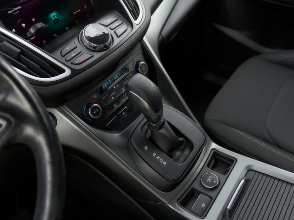 Ford Kuga II Рестайлинг с пробегом 2017 года, цена 1 699 000 рублей, 100500 км, внедорожник, Автокод Объявления