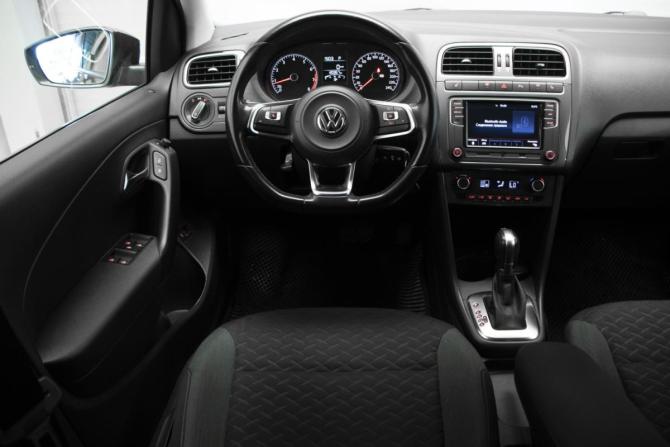 Volkswagen Polo V Рестайлинг с пробегом 2019 года, цена 1 350 000 рублей, 120356 км, седан, Автокод Объявления